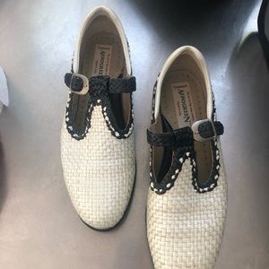 Women’s Black and Cream GOLF Shoes 9